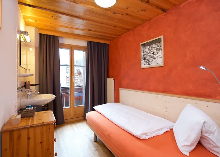 Bahnhof Szálloda Zermatt